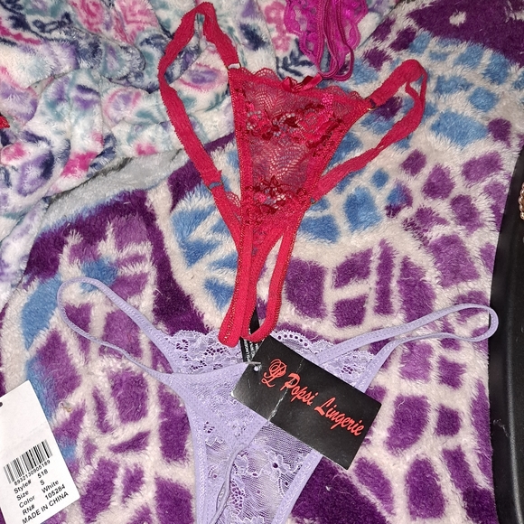 Crotchless panties - Picture 4 of 4